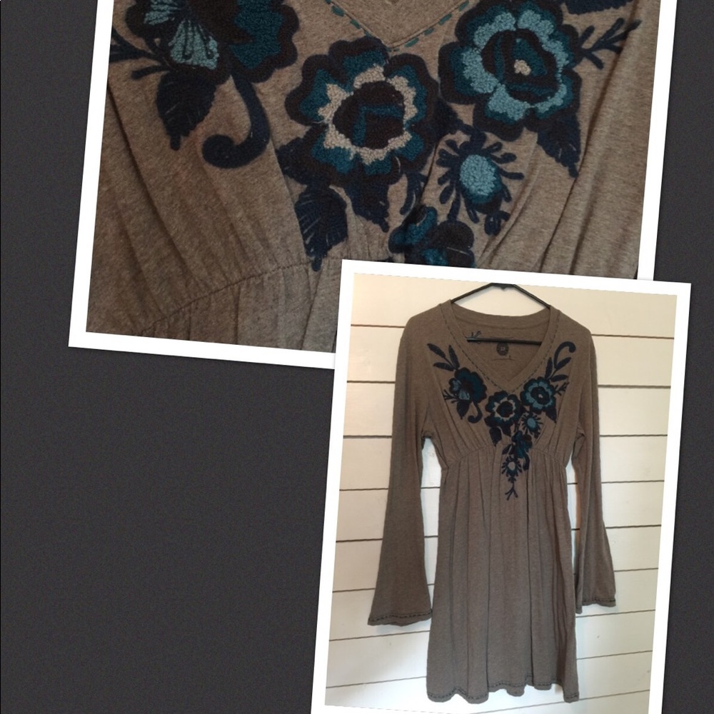 Women’s dress